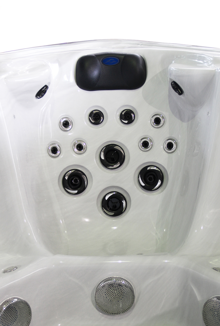 5-Person Hot Tub with 95 Jets, Balboa Control System, 1220L Capacity